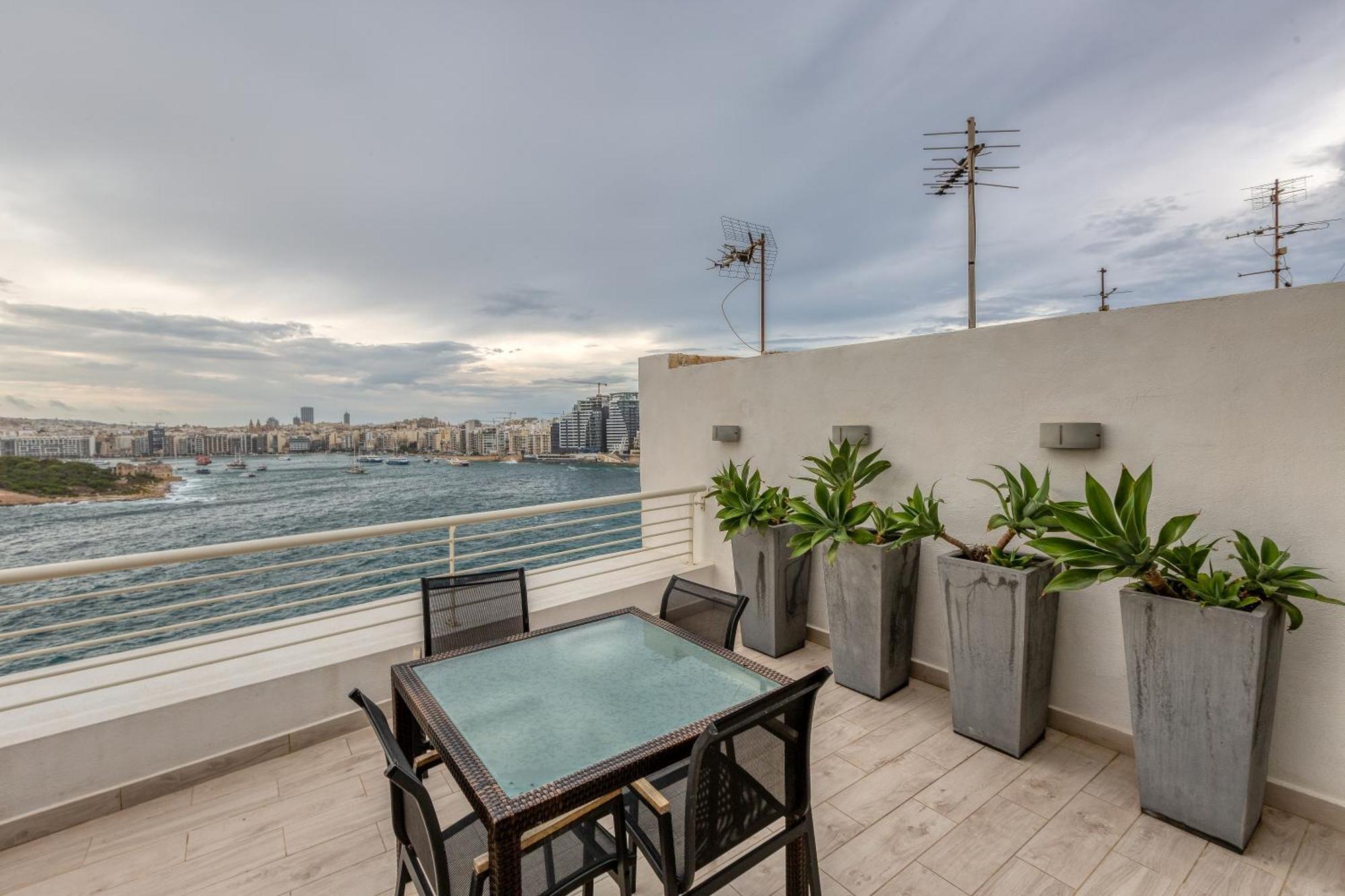 49/3 Seafront Duplex Penthouse In Valletta Valeta Exterior foto